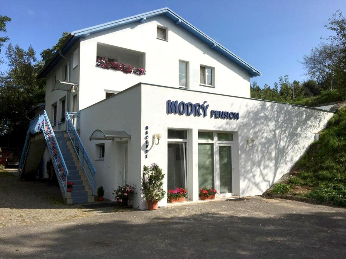 Modry Pension Mladá Boleslav Esterno foto